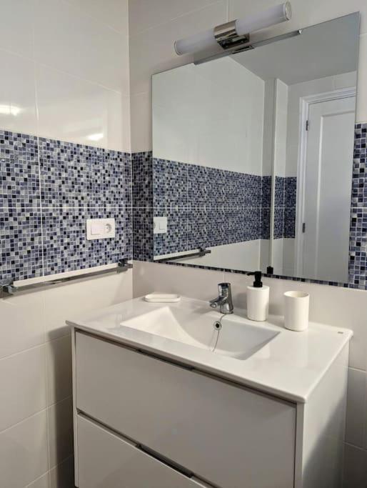Charming Flat In Los Molinos With Terrace & Pools, Near Playa Bastian Коста-Тегісе Екстер'єр фото