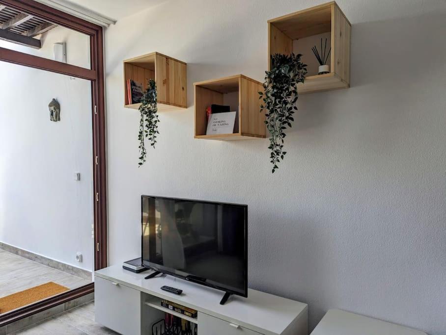 Charming Flat In Los Molinos With Terrace & Pools, Near Playa Bastian Коста-Тегісе Екстер'єр фото